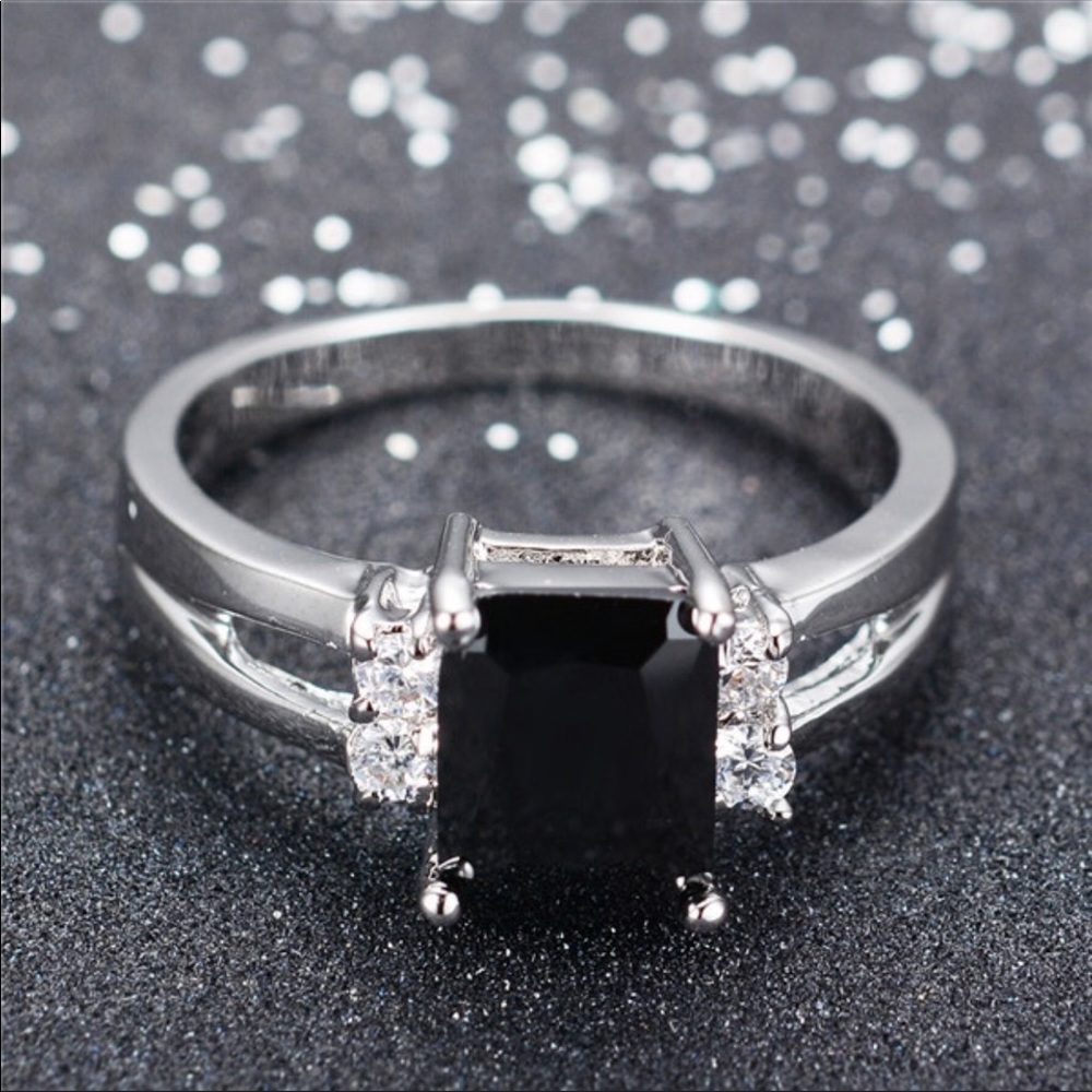 FASHION WOMEN’S RING - Picture 5 of 8